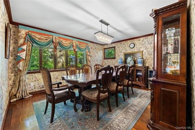 Welcome to 2 Rutland Road, a distinguished English Tudor - photo 6