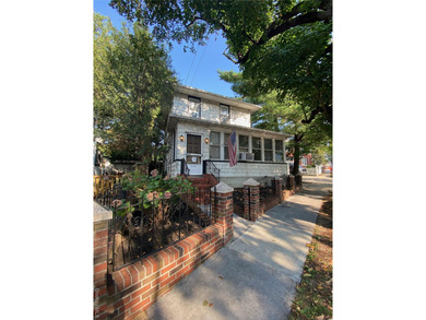 East River Home For Sale in College Point New York