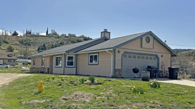 Lake Home For Sale in Lake Elizabeth, California