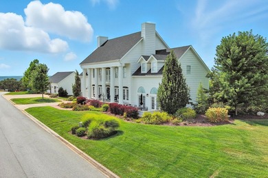 Emerald escape! This landmark home in the gated community of - photo 3