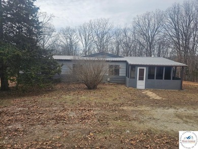 Manufactured home on 5 acres with 2 car attached garage. 3 Br, 2 - photo 2