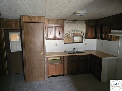 Manufactured home on 5 acres with 2 car attached garage. 3 Br, 2 - photo 6