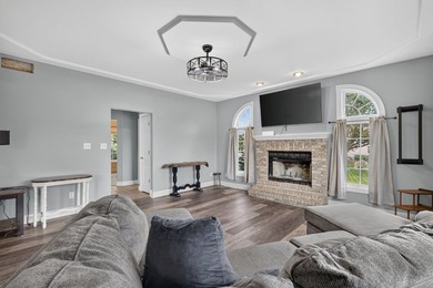 Welcome home to this spacious 4-bedroom, 2.5-bath residence - photo 11