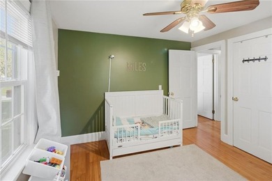 Charming 2-bedroom, 1-bath Cape located in a highly desirable - photo 17