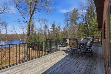 Beautifully updated Northwoods retreat on the Chippewa River - photo 29