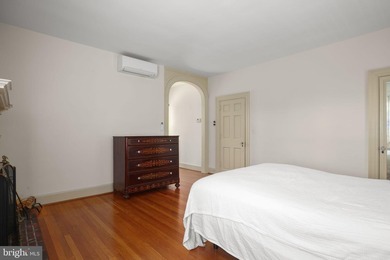 Gracious, historic home, on a corner lot in quiet neighborhood - photo 33