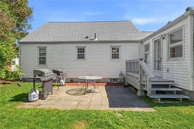 Charming 2-bedroom, 1-bath Cape located in a highly desirable - photo 34
