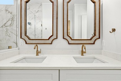 Welcome to 306 W Park Place Avenue, where contemporary luxury - photo 37