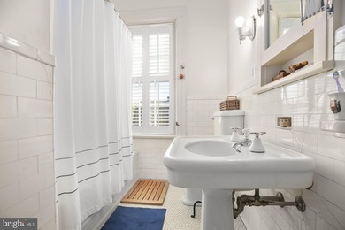 Gracious, historic home, on a corner lot in quiet neighborhood - photo 37