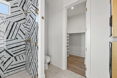 Welcome to 306 W Park Place Avenue, where contemporary luxury - photo 44
