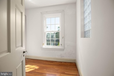 Gracious, historic home, on a corner lot in quiet neighborhood - photo 45