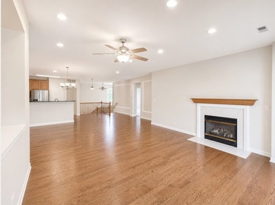 Rarely available north-facing Zinfandel model, the largest floor - photo 6