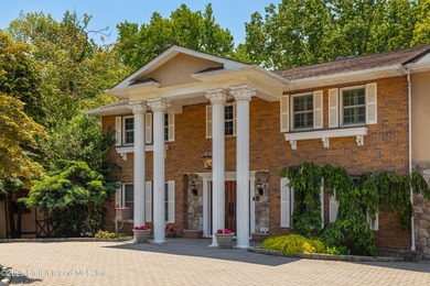 Welcome to the prestigious neighborhood of Shore Acres. This - photo 3