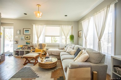 Charming Beachside Two-Family Home in the Heart of Long Beach!! - photo 7