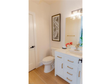 AMAZING and UNIQUE OPPORTUNITY for 5 BEDROOM, 4 1/12 BATH HOME - photo 8