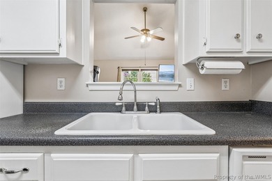 Amazing location in Yorktown South convenient to Fort Eustis - photo 9