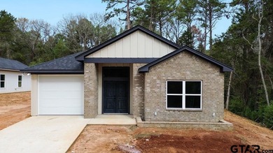 Lake Palestine Home For Sale in Bullard Texas