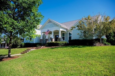 Beautiful custom-built 5BR/4BA home on a private 0.60-acre lot - photo 2