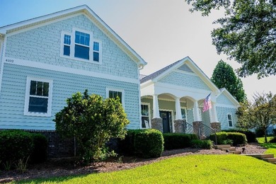 Beautiful custom-built 5BR/4BA home on a private 0.60-acre lot - photo 3