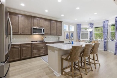 Wake up to sparkling lake views and enjoy the ultimate - photo 11