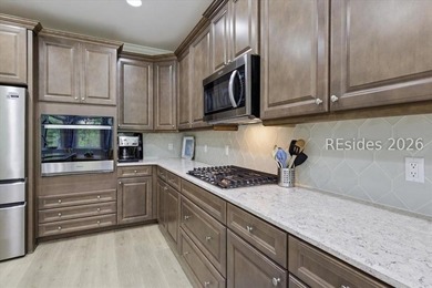 Wake up to sparkling lake views and enjoy the ultimate - photo 13