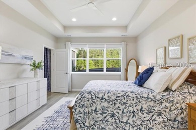Wake up to sparkling lake views and enjoy the ultimate - photo 20
