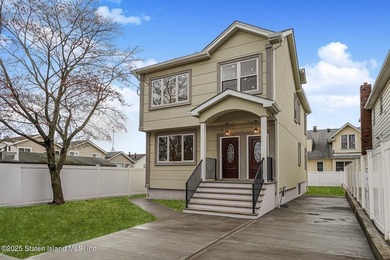6 OVER 6 NEW CONSTRUCTION. BASEMENT SEPARATE ENTRANCE AND - photo 3