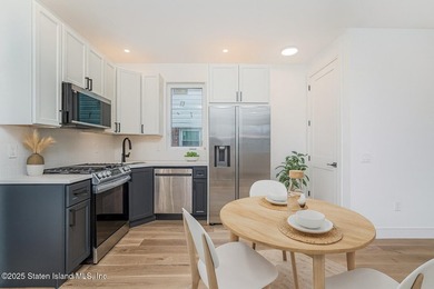 6 OVER 6 NEW CONSTRUCTION. BASEMENT SEPARATE ENTRANCE AND - photo 7