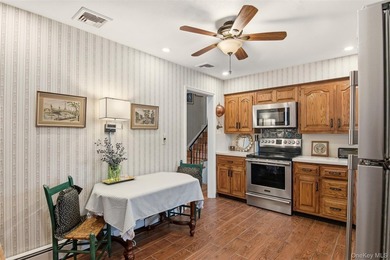 Desirable East Moriches location! This 3-bedroom, 2-bath - photo 19