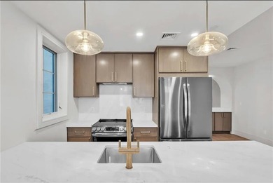 Brand New Construction Luxury Duplex Condo in Prime Bay Ridge - photo 5