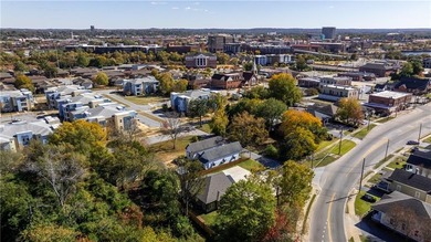 Prime Commercial Office Building Opportunity - 1542 SqFt