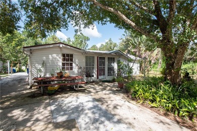 Caloosahatchee River Home Sale Pending in North Fort Myers Florida