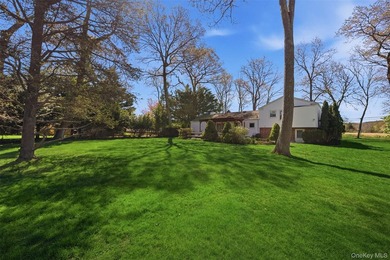 Desirable East Moriches location! This 3-bedroom, 2-bath - photo 42
