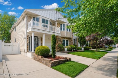 Welcome to 35 Nome Ave., an extra-large 2 family high ranch - photo 2
