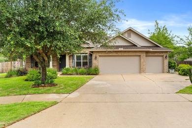 GREAT BUY IN HAMMOCK BAY! 4 bdrs, 3 baths, Sunroom, 3 Car garage - photo 2