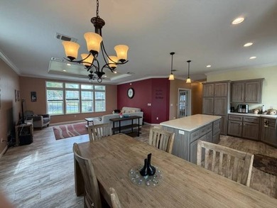 STUNNING POND & GOLF COURSE VIEWS - GOLF CART INCLUDED! - photo 5
