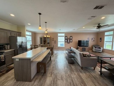 STUNNING POND & GOLF COURSE VIEWS - GOLF CART INCLUDED! - photo 10