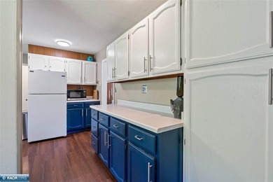 Welcome to coveted Fayal Township! This beautifully updated home - photo 11