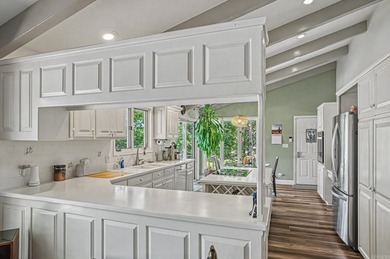 Nestled on a premier Lake Balboa street, this waterfront estate - photo 13