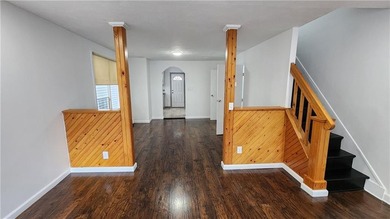 Beautifully maintained and updated single-family home offering - photo 4