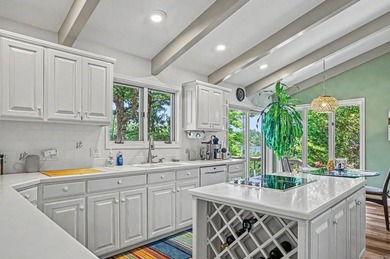 Nestled on a premier Lake Balboa street, this waterfront estate - photo 14