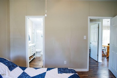 Beautifully updated 4-bedroom, 2-Bath homes offers modern - photo 15