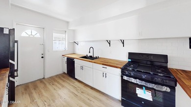 Property is being offered as a potential short sale and/or - photo 16