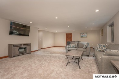 Why wait to build, move right into this stunning 5 bed, 3 bath - photo 17