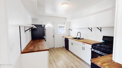 Property is being offered as a potential short sale and/or - photo 21