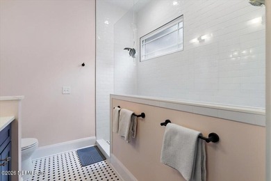 Rare opportunity in this spacious 5-bedroom, 4-bath home - photo 23
