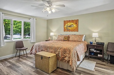 Nestled on a premier Lake Balboa street, this waterfront estate - photo 26