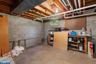 Welcome to coveted Fayal Township! This beautifully updated home - photo 27