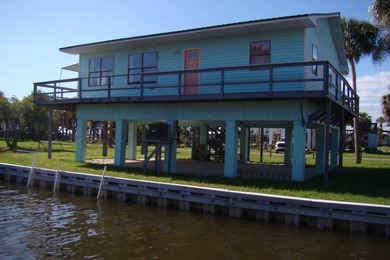 Step back to a simpler time in this charming coastal retreat - photo 1