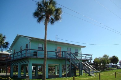 Step back to a simpler time in this charming coastal retreat - photo 2